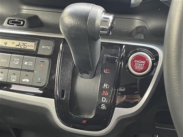 N-BOXカスタム G・ターボLパッケージ 純正ナビ 両側パワースライドドア クルーズコントロール 衝突軽減ブレーキ バックカメラ オートライト LEDフォグランプ 電動格納ミラー(13枚目)