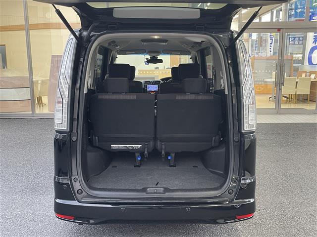 セレナ ハイウェイスター　Ｓ－ハイブリッド　純正ナビ　クルーズコントロール　エマージェンシーブレーキ　アラウンドビューモニター　両側パワースライドドア　レーンキープアシスト　純正フリップダウンモニター　オートライト　フォグランプ　電動格納ミラー（6枚目）