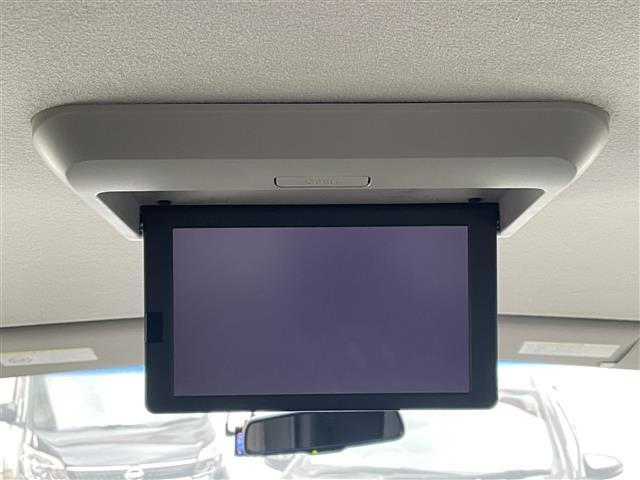 セレナ ハイウェイスター　Ｓ－ハイブリッド　純正ナビ　クルーズコントロール　エマージェンシーブレーキ　アラウンドビューモニター　両側パワースライドドア　レーンキープアシスト　純正フリップダウンモニター　オートライト　フォグランプ　電動格納ミラー（11枚目）