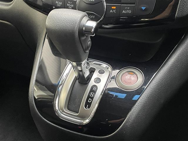 セレナ ハイウェイスター　Ｓ－ハイブリッド　純正ナビ　クルーズコントロール　エマージェンシーブレーキ　アラウンドビューモニター　両側パワースライドドア　レーンキープアシスト　純正フリップダウンモニター　オートライト　フォグランプ　電動格納ミラー（16枚目）