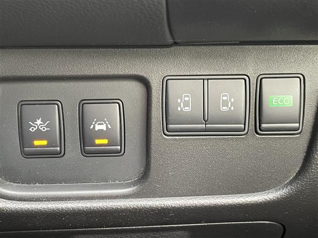 セレナ ハイウェイスター　Ｓ－ハイブリッド　純正ナビ　クルーズコントロール　エマージェンシーブレーキ　アラウンドビューモニター　両側パワースライドドア　レーンキープアシスト　純正フリップダウンモニター　オートライト　フォグランプ　電動格納ミラー（17枚目）