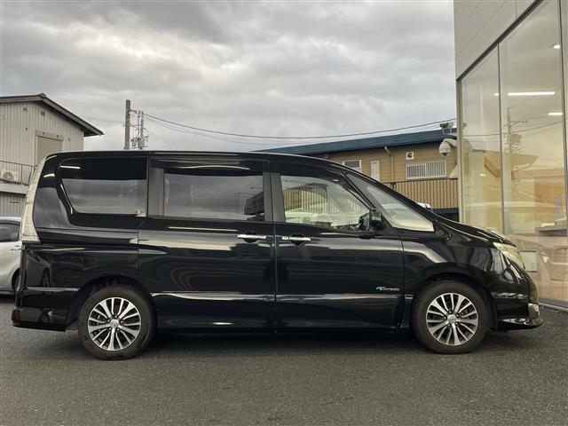 セレナ ハイウェイスター　Ｓ－ハイブリッド　純正ナビ　クルーズコントロール　エマージェンシーブレーキ　アラウンドビューモニター　両側パワースライドドア　レーンキープアシスト　純正フリップダウンモニター　オートライト　フォグランプ　電動格納ミラー（23枚目）