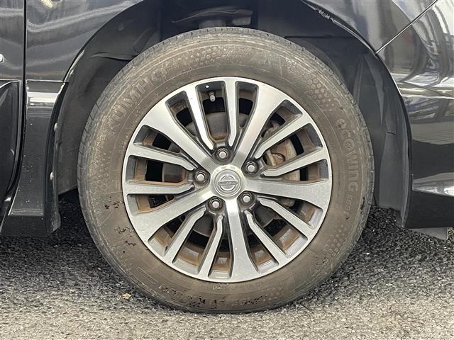 セレナ ハイウェイスター　Ｓ－ハイブリッド　純正ナビ　クルーズコントロール　エマージェンシーブレーキ　アラウンドビューモニター　両側パワースライドドア　レーンキープアシスト　純正フリップダウンモニター　オートライト　フォグランプ　電動格納ミラー（24枚目）