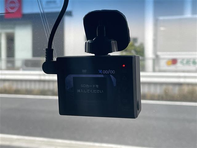 Ｎ－ＢＯＸ Ｇ・Ｌホンダセンシング　社外ナビ　アダプティブクルーズコントロール　衝突軽減ブレーキ　レーンキープアシスト　オートハイビーム　先行車発信お知らせ機能　標識認識機能　左側パワースライドドア　オートライト　バックカメラ　ＥＴＣ（17枚目）