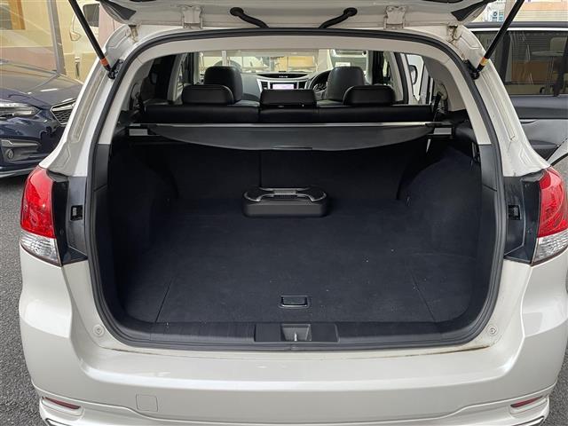 レガシィツーリングワゴン 2.5GTアイサイトスポーツセレクション 社外ナビ 4WD クルーズコントロール レーンキープアシスト 衝突軽減ブレーキ 電動パーキングブレーキ オートライト フォグランプ パドルシフト ETC バックカメラ(7枚目)