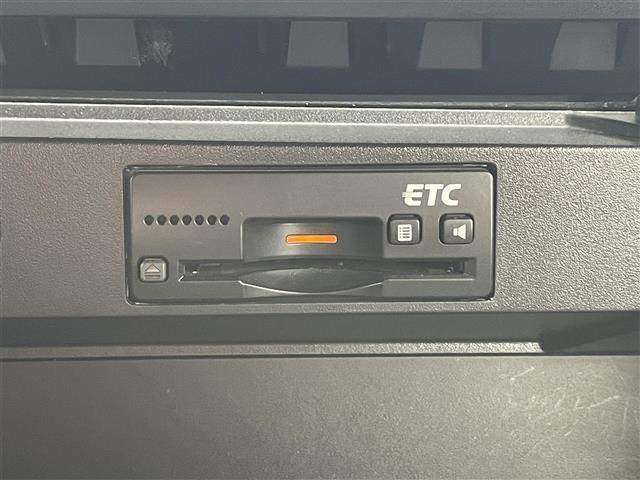 ソリオバンディット ハイブリッドＳＶ　フルハイブリッド　衝突軽減ブレーキ　車線逸脱警報　純正ナビ　フルセグＴＶ　Ｂｌｕｅｔｏｏｔｈ　ＨＤＭＩ　ＤＶＤ　バックカメラ　ドラレコ　シートヒーター　ＬＥＤヘッドライト　スマートキー２個（16枚目）