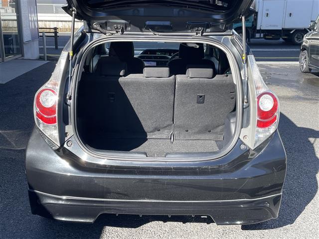 アクア Ｓ　社外ナビ　エアロ　バックカメラ　オートライト　フォグランプ　電動格納ミラー　ＥＴＣ　社外ＡＷ／サマータイヤ車載（5枚目）