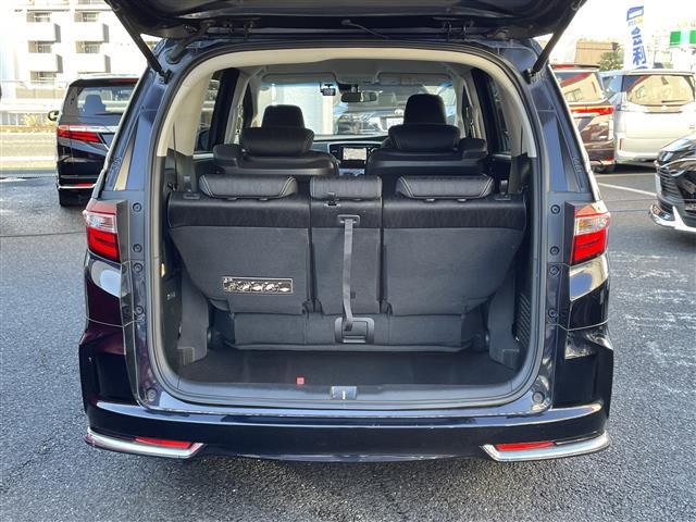 オデッセイ アブソルート　純正ナビ　左側パワースライドドア　衝突軽減ブレーキ　クルーズコントロール　アイドリングストップ　バックカメラ　オートライト　フォグランプ　パドルシフト　電動格納ミラー　ＥＴＣ（6枚目）