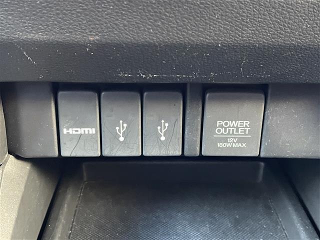 オデッセイ アブソルート　純正ナビ　左側パワースライドドア　衝突軽減ブレーキ　クルーズコントロール　アイドリングストップ　バックカメラ　オートライト　フォグランプ　パドルシフト　電動格納ミラー　ＥＴＣ（15枚目）