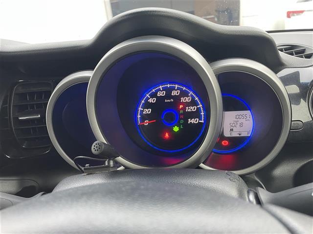 N-BOXカスタム G SSパッケージ 純正ナビ/Bluetooth/フルセグTV/CD/DVD バックカメラ ETC 両側パワースライドドア 衝突軽減 スマートキー プッシュエンジンスタート HID オートライト 純正フロアマット(12枚目)