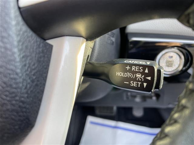 プリウス Ｓセーフティプラス　衝突軽減／ＨＵＤ／純正ナビ／ドラレコ／ＥＴＣ（5枚目）