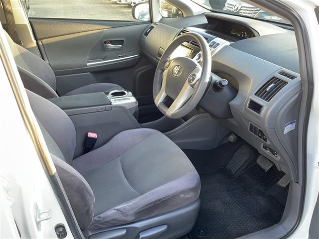 プリウスアルファ Ｓ　メモリナビ／フルセグテレビ／バックカメラ／ＥＴＣ／Ｂｌｕｅｔｏｏｔｈ接続／ＤＶＤ再生機能（24枚目）