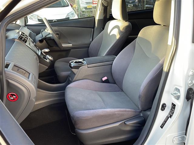 プリウスアルファ Ｓ　メモリナビ／フルセグテレビ／バックカメラ／ＥＴＣ／Ｂｌｕｅｔｏｏｔｈ接続／ＤＶＤ再生機能（26枚目）