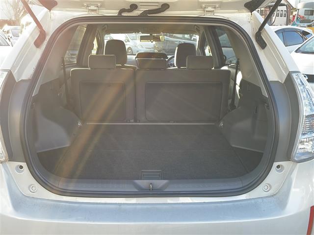 プリウスアルファ Ｓ　メモリナビ／フルセグテレビ／バックカメラ／ＥＴＣ／Ｂｌｕｅｔｏｏｔｈ接続／ＤＶＤ再生機能（32枚目）