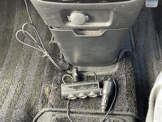 ソリオバンディット ハイブリッドＭＶ　メモリナビ／フルセグテレビ／バックカメラ／片側パワースライドドア／ＥＴＣ／Ｂｌｕｅｔｏｏｔｈ接続／ドライブレコーダー／ＤＶＤ再生機能（17枚目）