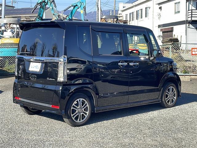 N-BOXカスタム G・Lパッケージ メモリナビ/フルセグテレビ/バックカメラ/片側パワースライドドア/ETC/DVD再生機能/Bluetooth接続(3枚目)