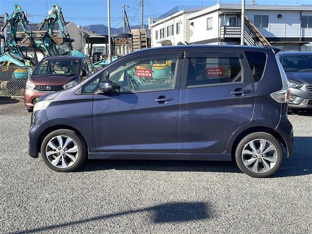 デイズ ハイウェイスター　Ｇターボ　／メモリ純正ナビ／フルセグテレビ／純正アルミホイール／全方位カメラ／ＣＤチェンジャー（10枚目）