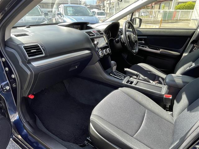 インプレッサスポーツ １．６ｉ－Ｌアイサイト　プラウドエディション　◇４ＷＤ◇パナソニック製ＳＤナビＣＮ－ＲＳ０２Ｄ）・ＣＤ／ＤＶＤ・フルセグＴＶ／ＢＴ接続◇バックカメラ◇ＥＴＣ◇レーダークルーズコントロール◇純正フロアマット◇純正ＡＷ（21枚目）