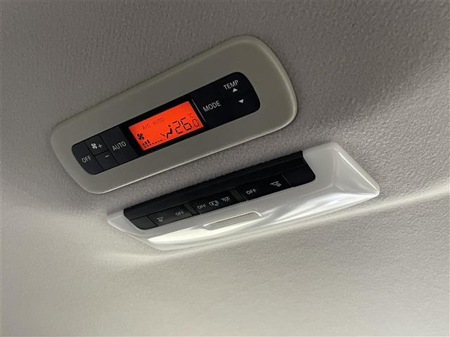 セレナ Ｘ　・純正メモリーナビ（フルセグＴＶ／ＣＤ／ＤＶＤ／Ｂｌｕ－ｒａｙ／ＢＴオーディオ）・アラウンドビューモニター・エマージェンシーブレーキ・セキュリティ＆セーフティパック・両側パワースライドドア（15枚目）