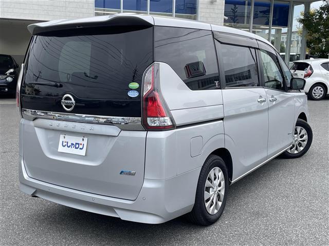 セレナ Ｘ　・純正メモリーナビ（フルセグＴＶ／ＣＤ／ＤＶＤ／Ｂｌｕ－ｒａｙ／ＢＴオーディオ）・アラウンドビューモニター・エマージェンシーブレーキ・セキュリティ＆セーフティパック・両側パワースライドドア（24枚目）