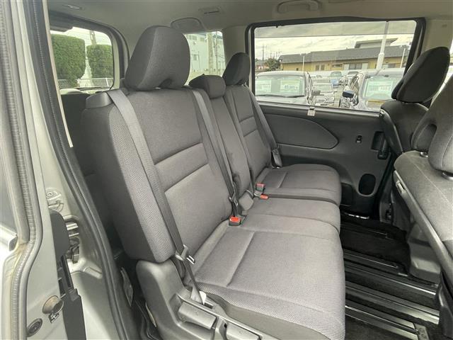 セレナ Ｘ　・純正メモリーナビ（フルセグＴＶ／ＣＤ／ＤＶＤ／Ｂｌｕ－ｒａｙ／ＢＴオーディオ）・アラウンドビューモニター・エマージェンシーブレーキ・セキュリティ＆セーフティパック・両側パワースライドドア（31枚目）