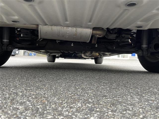 セレナ Ｘ　・純正メモリーナビ（フルセグＴＶ／ＣＤ／ＤＶＤ／Ｂｌｕ－ｒａｙ／ＢＴオーディオ）・アラウンドビューモニター・エマージェンシーブレーキ・セキュリティ＆セーフティパック・両側パワースライドドア（41枚目）