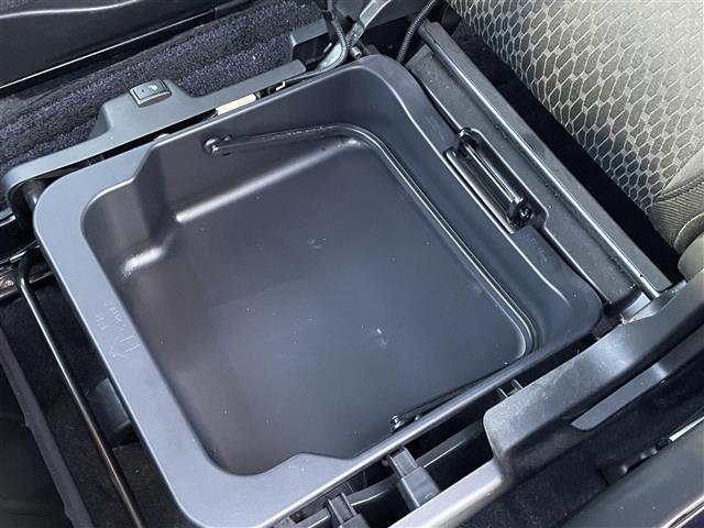 ソリオバンディット ハイブリッドＭＶ　全方位モニター付メモリーナビ（ＣＤ／ＤＶＤ／ＢＴオーディオ／フルセグＴＶ）　後席ワンアクションパワースライドドア装着車　前後コーナーセンサー　デュアルカメラブレーキサポート　純正ＥＴＣ（17枚目）