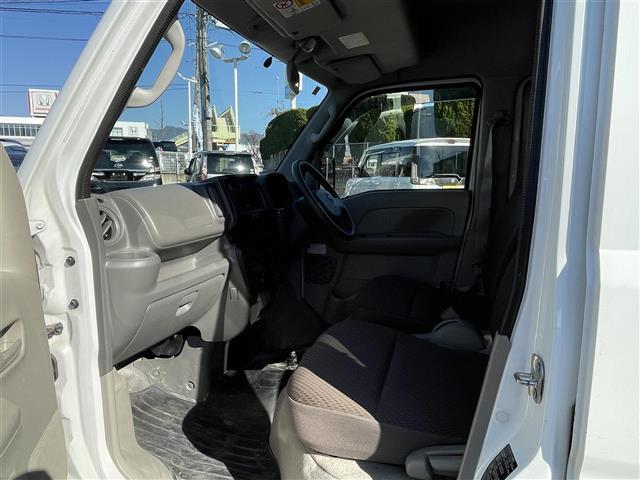 NV100クリッパーバン DX GLパッケージ 2nd発信モード・純正AM/FMラジオ・オーバーヘッドシェルフ・ETC・新車時保証書・取扱説明書(20枚目)