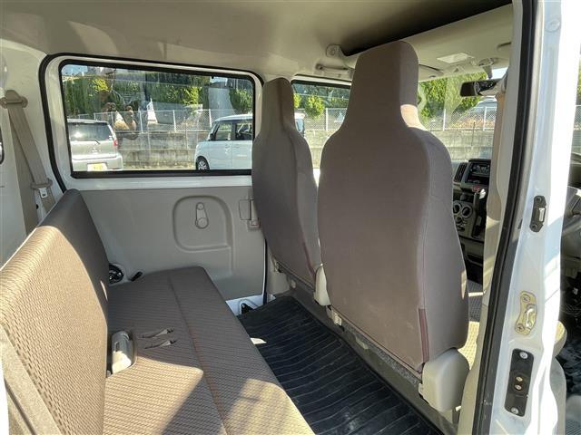 NV100クリッパーバン DX GLパッケージ 2nd発信モード・純正AM/FMラジオ・オーバーヘッドシェルフ・ETC・新車時保証書・取扱説明書(22枚目)