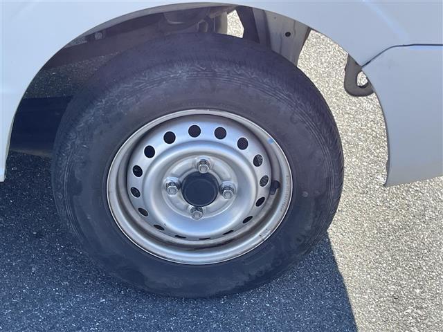 NV100クリッパーバン DX GLパッケージ 2nd発信モード・純正AM/FMラジオ・オーバーヘッドシェルフ・ETC・新車時保証書・取扱説明書(31枚目)