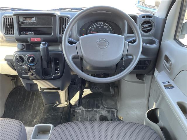 NV100クリッパーバン DX GLパッケージ 2nd発信モード・純正AM/FMラジオ・オーバーヘッドシェルフ・ETC・新車時保証書・取扱説明書(33枚目)