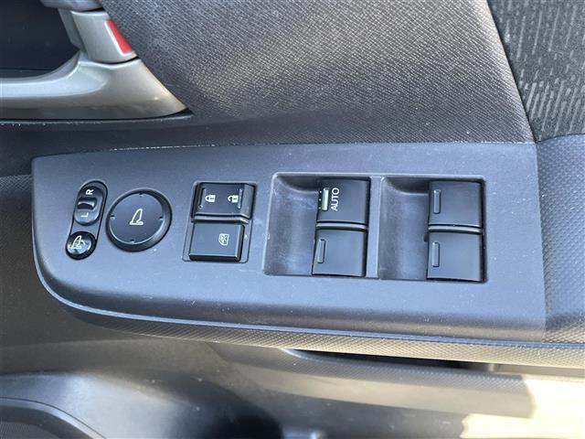 ステップワゴン G Eセレクション ・社外メモリーナビ(フルセグTV・DVD・CD・SD・BTオーディオ)・バックカメラ・ETC・両側パワースライドドア・前後ドライブレコーダー・ディスチャージヘッドライト・クルーズコントロ(12枚目)