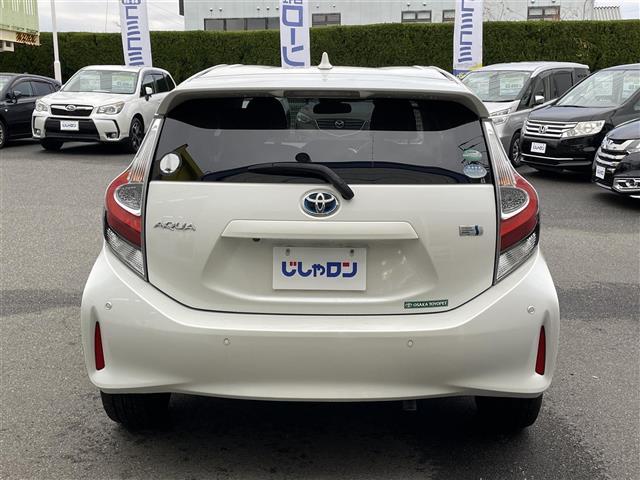 アクア Ｓ　〇ワンオーナー〇純正ＳＤナビ（ＮＳＺＴ－Ｗ６６Ｔ）・ＢＴ接続・ＣＤ／ＤＶＤ・フルセグＴＶ〇ＥＴＣ〇バックカメラ〇レーンキープアシスト〇純正フロアマット（6枚目）