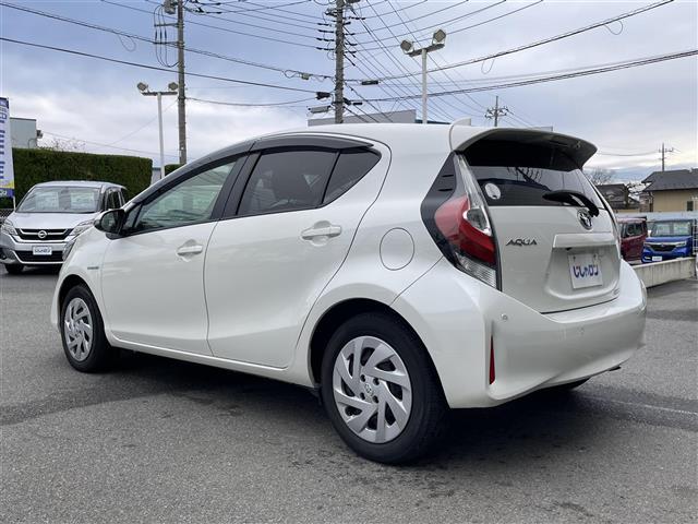 アクア Ｓ　〇ワンオーナー〇純正ＳＤナビ（ＮＳＺＴ－Ｗ６６Ｔ）・ＢＴ接続・ＣＤ／ＤＶＤ・フルセグＴＶ〇ＥＴＣ〇バックカメラ〇レーンキープアシスト〇純正フロアマット（7枚目）