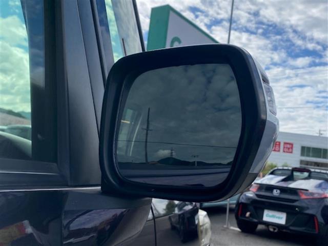 N-BOXカスタム G・ターボLパッケージ(32枚目)