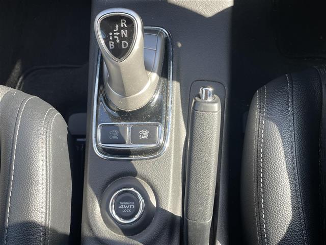 アウトランダーＰＨＥＶ Ｇナビパッケージ（8枚目）