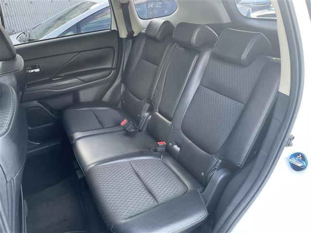 アウトランダーＰＨＥＶ Ｇナビパッケージ（30枚目）