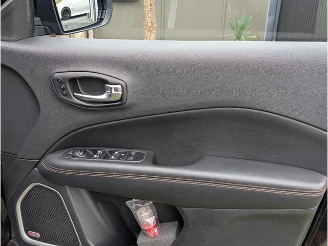 ジープ・コンパス リミテッド 4WD/レザーシート/レーダークルーズコントロール/Beatsサウンド/パーキングアシスト/ブラインドスポット/純正ナビゲーション/バックカメラ/Bluetooth/地デジTV/ドライブレコーダー(56枚目)