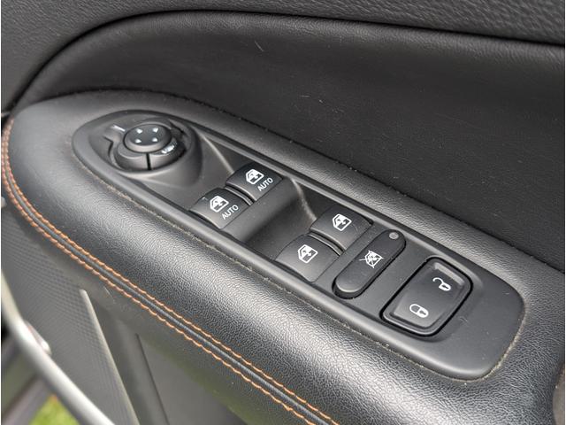 ジープ・コンパス リミテッド 4WD/レザーシート/レーダークルーズコントロール/Beatsサウンド/パーキングアシスト/ブラインドスポット/純正ナビゲーション/バックカメラ/Bluetooth/地デジTV/ドライブレコーダー(57枚目)