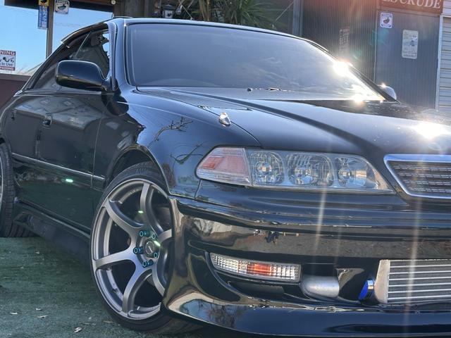 マークII ツアラーＶ　ブラックオールペン／純正５速ＭＴ／ハイフロータービン／Ｋ＆Ｎエアクリ／ＢＬＩＴＺラジエター／前置インタークーラ／ＡＰＥＸｉＦＣコマンダー・ブーストコントロールバルブ／車高調／ＲＡＹＳアルミ／外マフラー（3枚目）