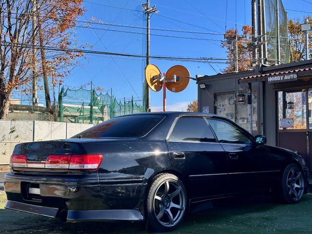 マークII ツアラーＶ　ブラックオールペン／純正５速ＭＴ／ハイフロータービン／Ｋ＆Ｎエアクリ／ＢＬＩＴＺラジエター／前置インタークーラ／ＡＰＥＸｉＦＣコマンダー・ブーストコントロールバルブ／車高調／ＲＡＹＳアルミ／外マフラー（9枚目）