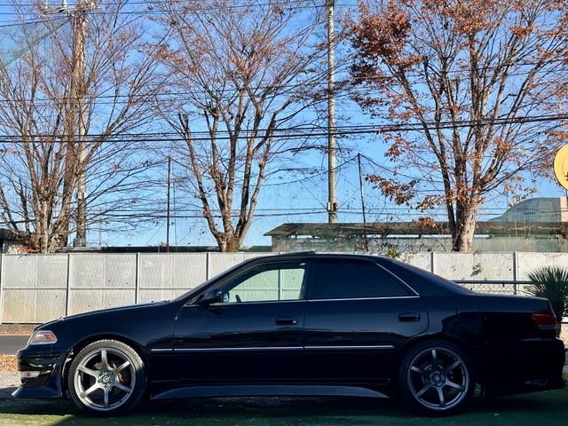 マークII ツアラーＶ　ブラックオールペン／純正５速ＭＴ／ハイフロータービン／Ｋ＆Ｎエアクリ／ＢＬＩＴＺラジエター／前置インタークーラ／ＡＰＥＸｉＦＣコマンダー・ブーストコントロールバルブ／車高調／ＲＡＹＳアルミ／外マフラー（12枚目）