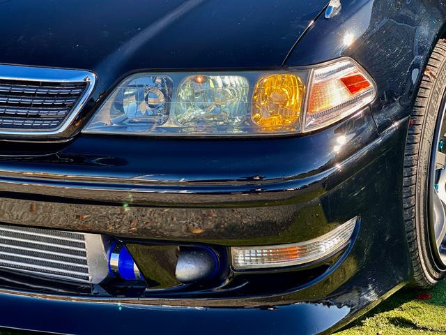 マークII ツアラーＶ　ブラックオールペン／純正５速ＭＴ／ハイフロータービン／Ｋ＆Ｎエアクリ／ＢＬＩＴＺラジエター／前置インタークーラ／ＡＰＥＸｉＦＣコマンダー・ブーストコントロールバルブ／車高調／ＲＡＹＳアルミ／外マフラー（15枚目）