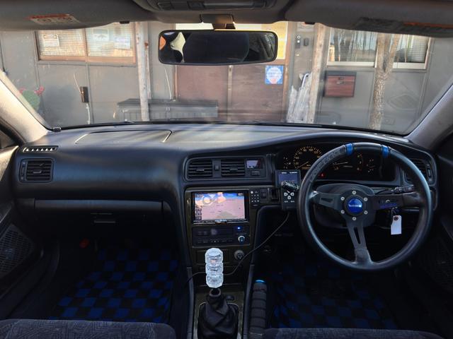 マークII ツアラーＶ　ブラックオールペン／純正５速ＭＴ／ハイフロータービン／Ｋ＆Ｎエアクリ／ＢＬＩＴＺラジエター／前置インタークーラ／ＡＰＥＸｉＦＣコマンダー・ブーストコントロールバルブ／車高調／ＲＡＹＳアルミ／外マフラー（42枚目）