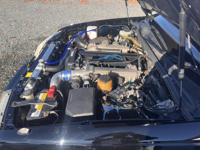 マークII ツアラーＶ　ブラックオールペン／純正５速ＭＴ／ハイフロータービン／Ｋ＆Ｎエアクリ／ＢＬＩＴＺラジエター／前置インタークーラ／ＡＰＥＸｉＦＣコマンダー・ブーストコントロールバルブ／車高調／ＲＡＹＳアルミ／外マフラー（66枚目）