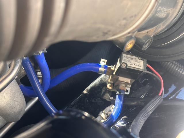 マークII ツアラーＶ　ブラックオールペン／純正５速ＭＴ／ハイフロータービン／Ｋ＆Ｎエアクリ／ＢＬＩＴＺラジエター／前置インタークーラ／ＡＰＥＸｉＦＣコマンダー・ブーストコントロールバルブ／車高調／ＲＡＹＳアルミ／外マフラー（72枚目）