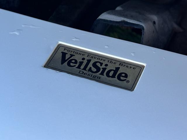 フェアレディZ バージョンS ツインターボ 5型後期モデル/VeilSideエアロ/AVSモデル5アルミホイール/純正5MT/柿本改2本出しマフラー/車高調/Tバールーフ/フェラーリ風テールランプ/タイミングベルト交換済み/(3枚目)