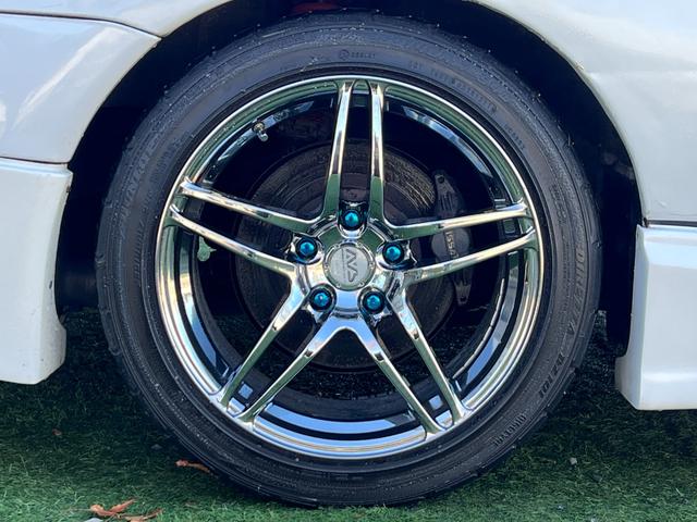 フェアレディZ バージョンS ツインターボ 5型後期モデル/VeilSideエアロ/AVSモデル5アルミホイール/純正5MT/柿本改2本出しマフラー/車高調/Tバールーフ/フェラーリ風テールランプ/タイミングベルト交換済み/(25枚目)