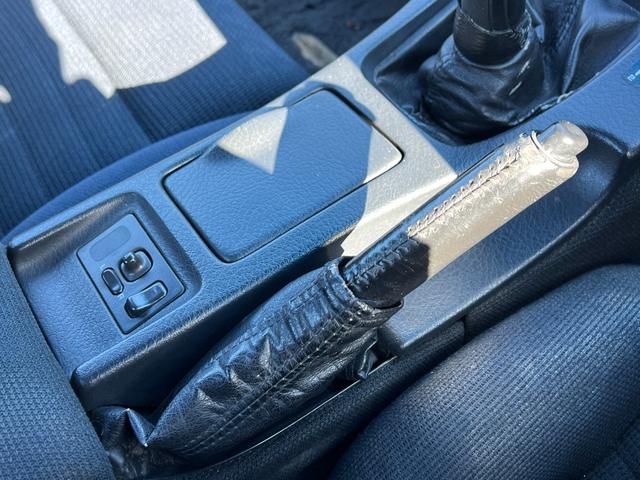 フェアレディZ バージョンS ツインターボ 5型後期モデル/VeilSideエアロ/AVSモデル5アルミホイール/純正5MT/柿本改2本出しマフラー/車高調/Tバールーフ/フェラーリ風テールランプ/タイミングベルト交換済み/(43枚目)