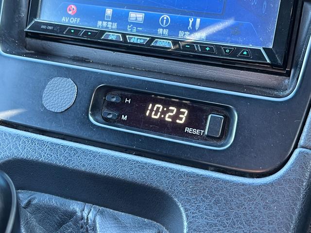 フェアレディZ バージョンS ツインターボ 5型後期モデル/VeilSideエアロ/AVSモデル5アルミホイール/純正5MT/柿本改2本出しマフラー/車高調/Tバールーフ/フェラーリ風テールランプ/タイミングベルト交換済み/(48枚目)